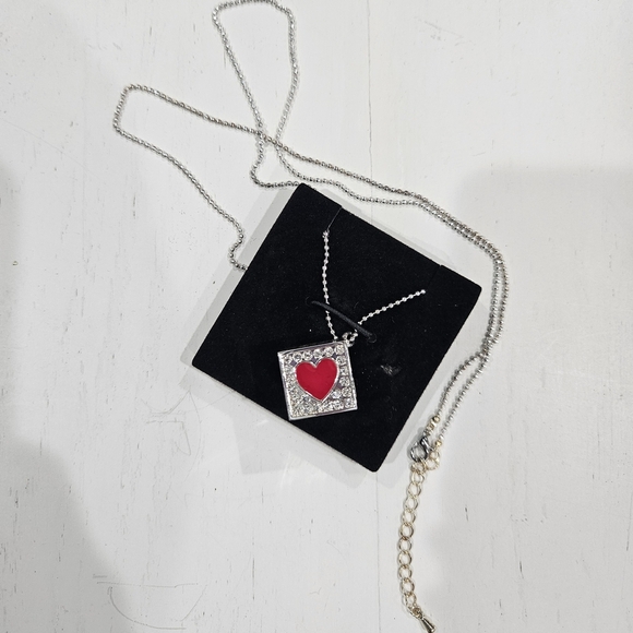 Disney Alice Through the Looking Glass Necklace and Compact Set - Picture 3 of 9